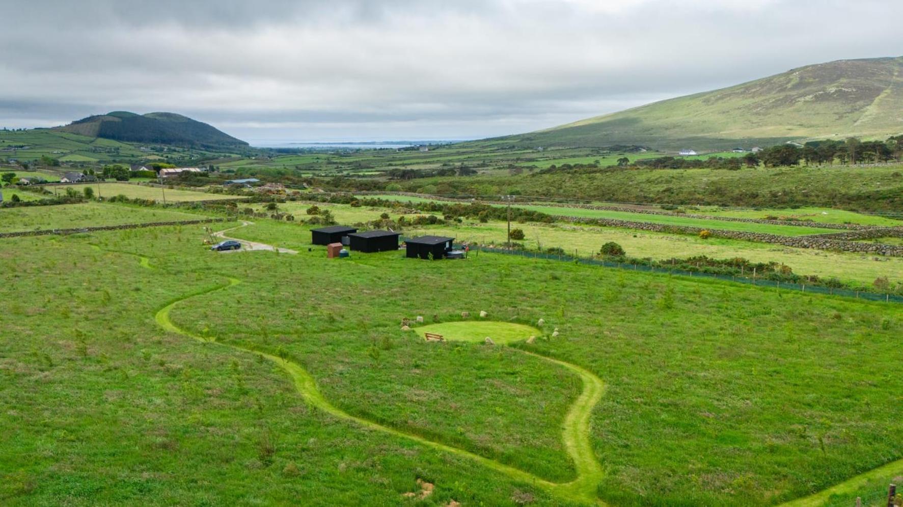 מלון Moyad Oakwood Glamping Mourne Mountains מראה חיצוני תמונה